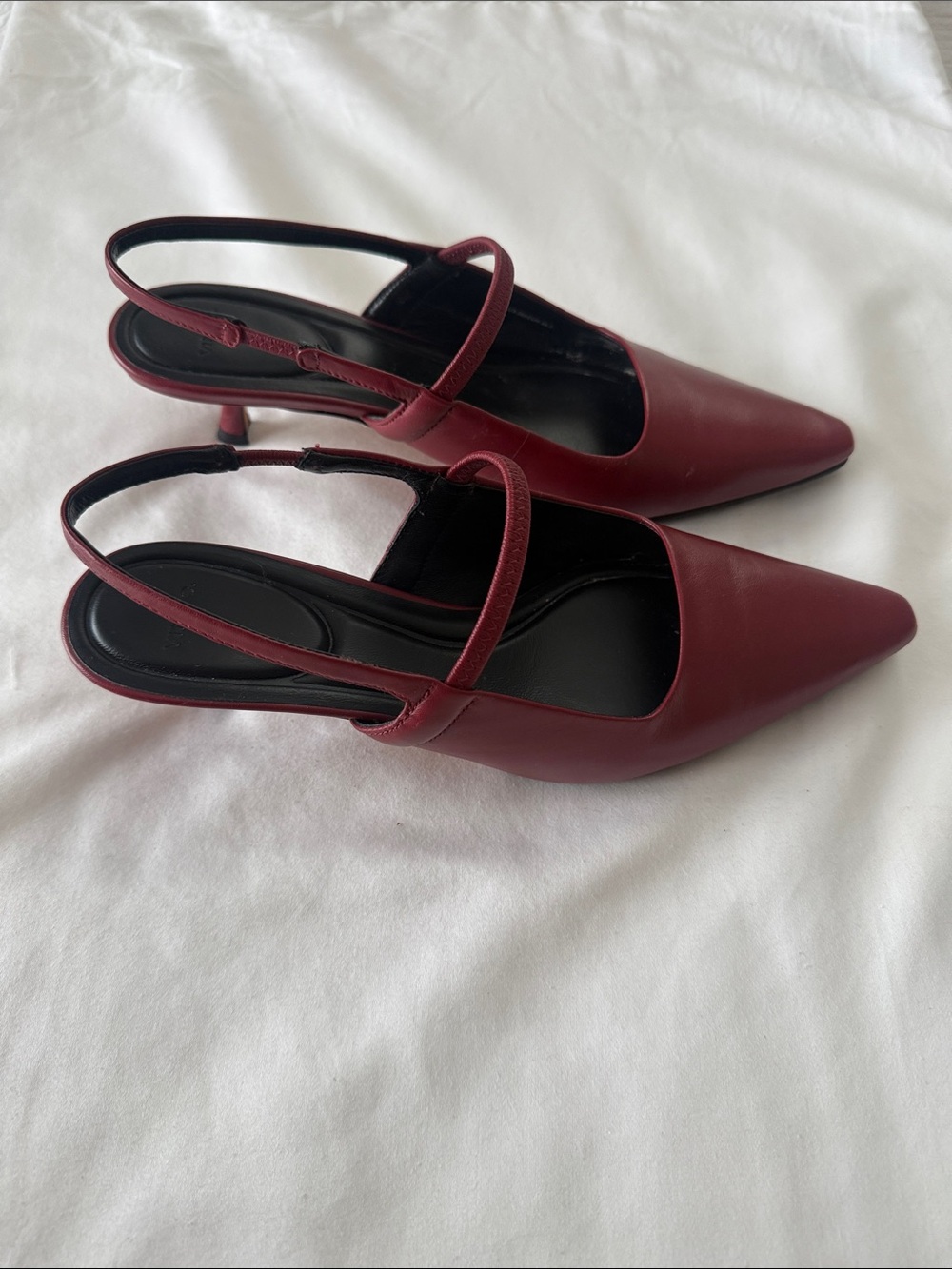 Vince Burgundy Pointed Slingback Flats with Black Insole - Picture 5 of 14